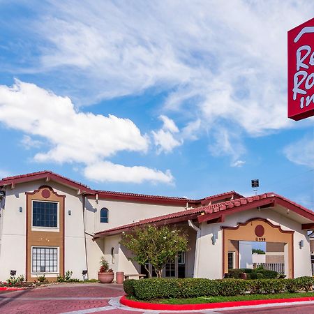 Red Roof Inn Houston East I-10 Екстериор снимка